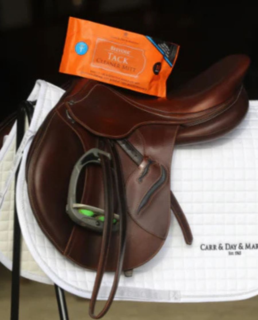 Belvoir Tack Cleaning Mitt fra CDM