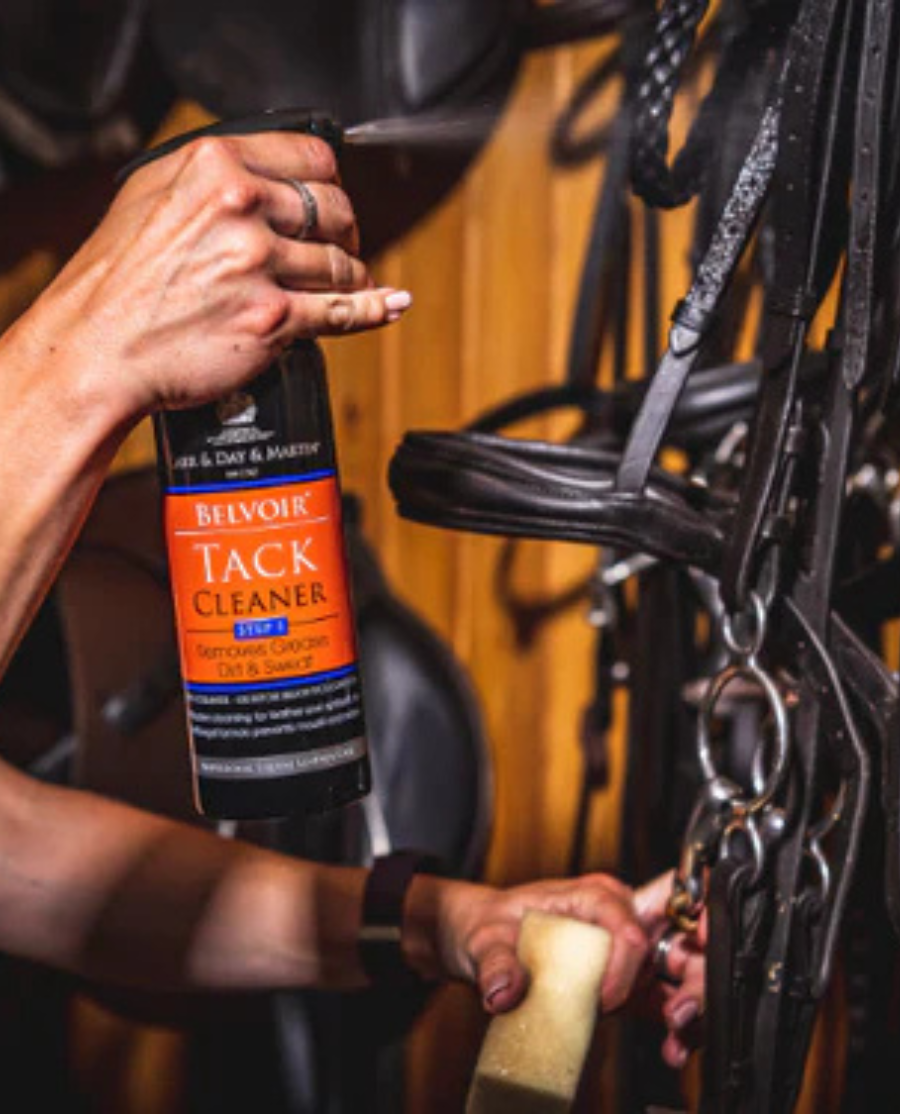 Belvoir Tack Cleaner Spray Step 1, 500 ML fra CDM