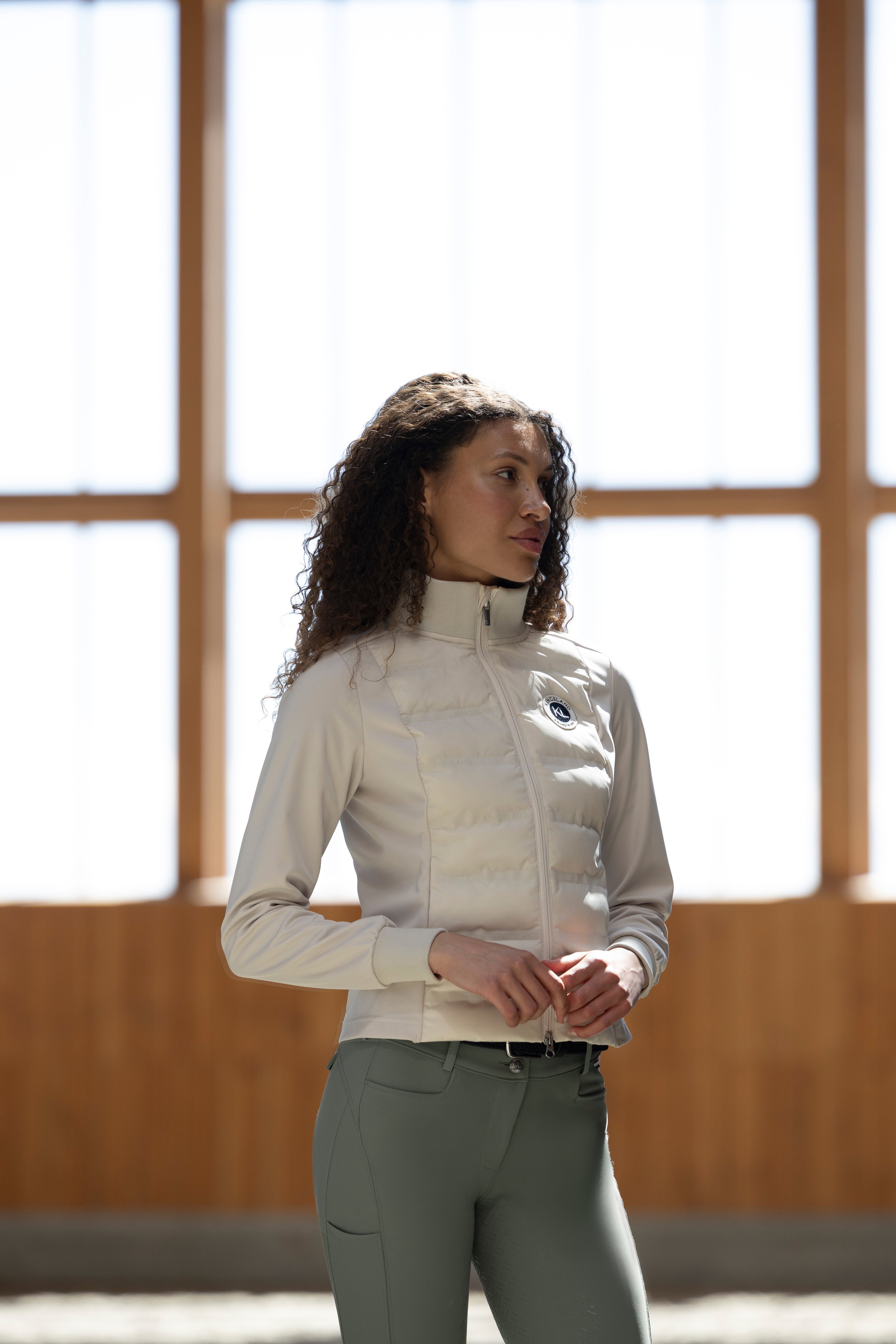 Kingsland - Dame, Lucy Jakke- Rainy Day