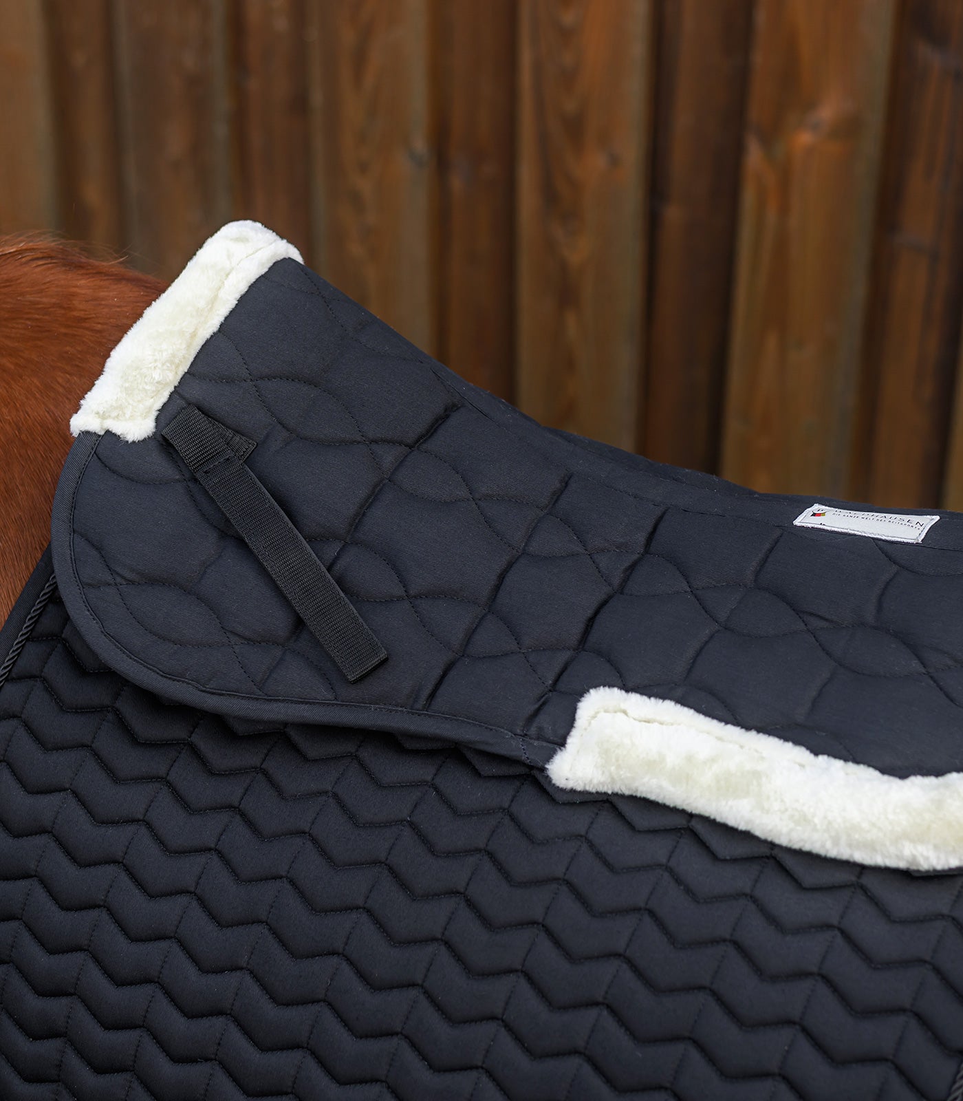 Waldhausen - Saddle pad with synthetic lambskin, black