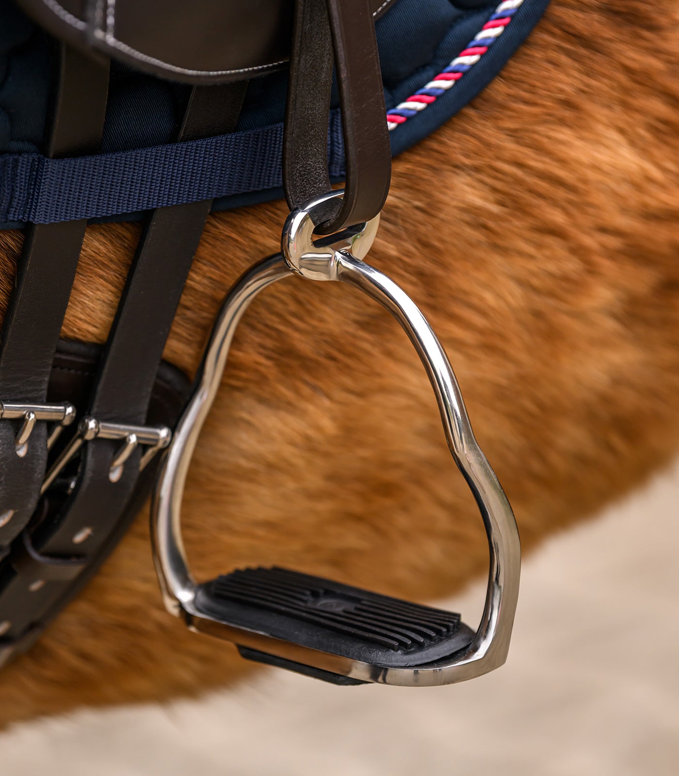 Waldhausen - Stirrup Icelandic, black rubber inlays, 12 cm