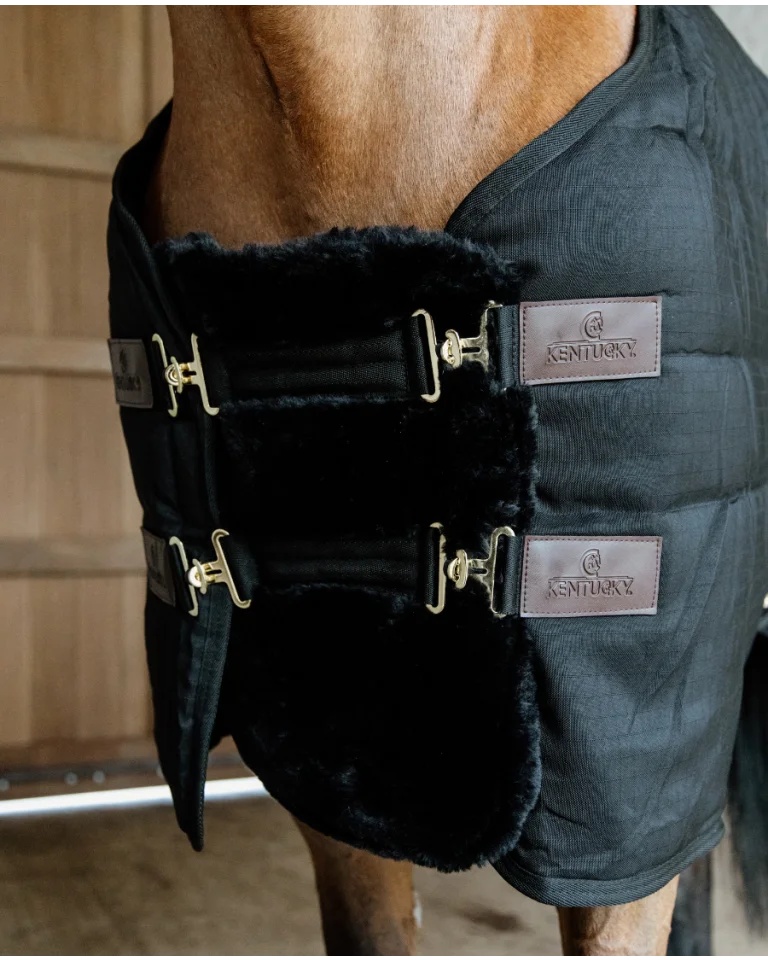 Kentucky - BIB, Dækken forlænger med pels. Chest expander vegan sheepskin